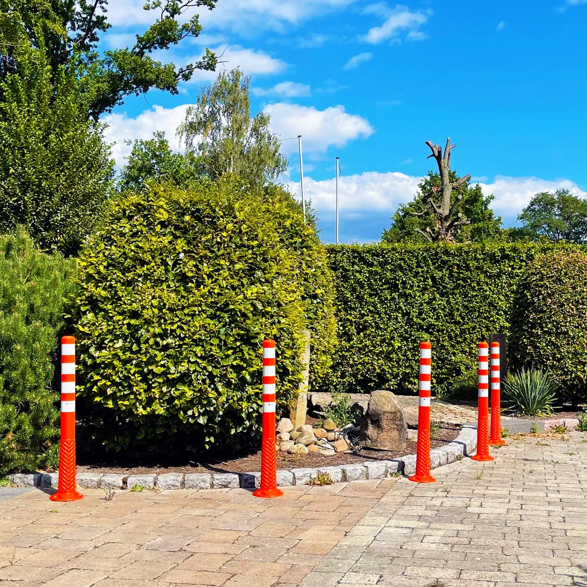 UvV 5 Stück flexible Absperrpfosten Ecoline 100cm orange vier Reflexstreifen (RA1) Befestigungsmaterial - überfahrbar, selbstaufrichtend (5-100cm)