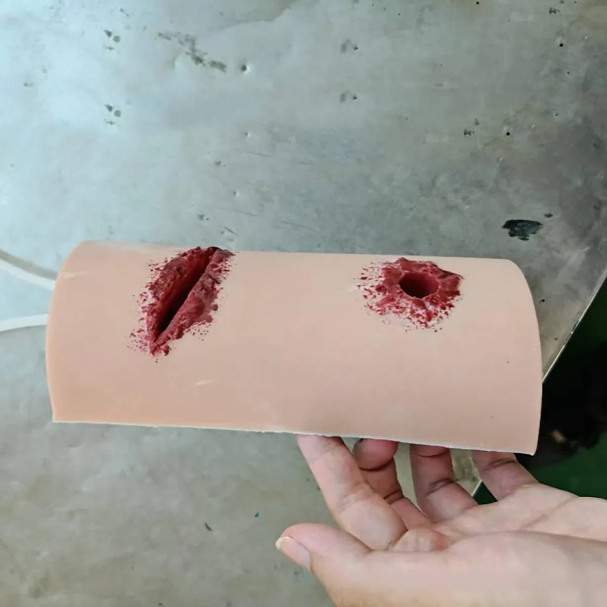 Wound Packing Trainer, Stop The Bleed Training Kit, Deep Laceration Trauma Module, Haemostasis Practice Model, Blood Control Exercises, Suturing Exercises, for Course, Military & First Aid Training