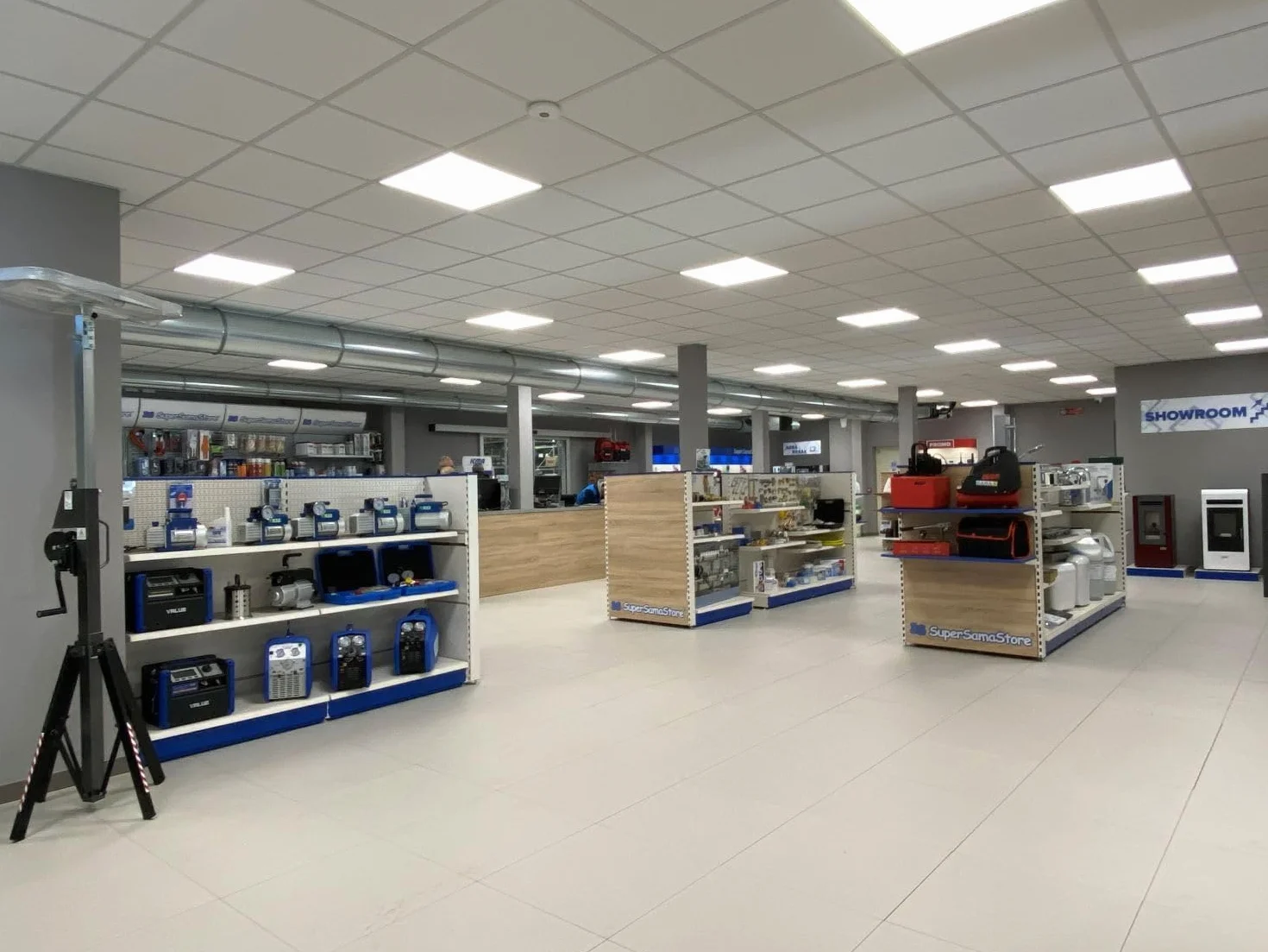 3S SuperSamaStore Universelle Kondensat-Auffangwanne/Tropfschale für Außengerät von Klimaanlagen, Verzinkt und Lackiert Ral 9002, 390 x 850 mm | S-097-71 Universalwanne mit Ablaufloch und Halterungen, verzinktes Blech, 39 x 85 cm, grau RAL 9002